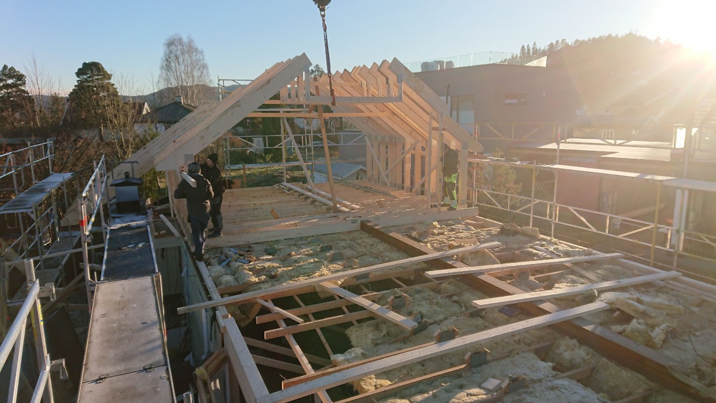 Hus under konstruksjon